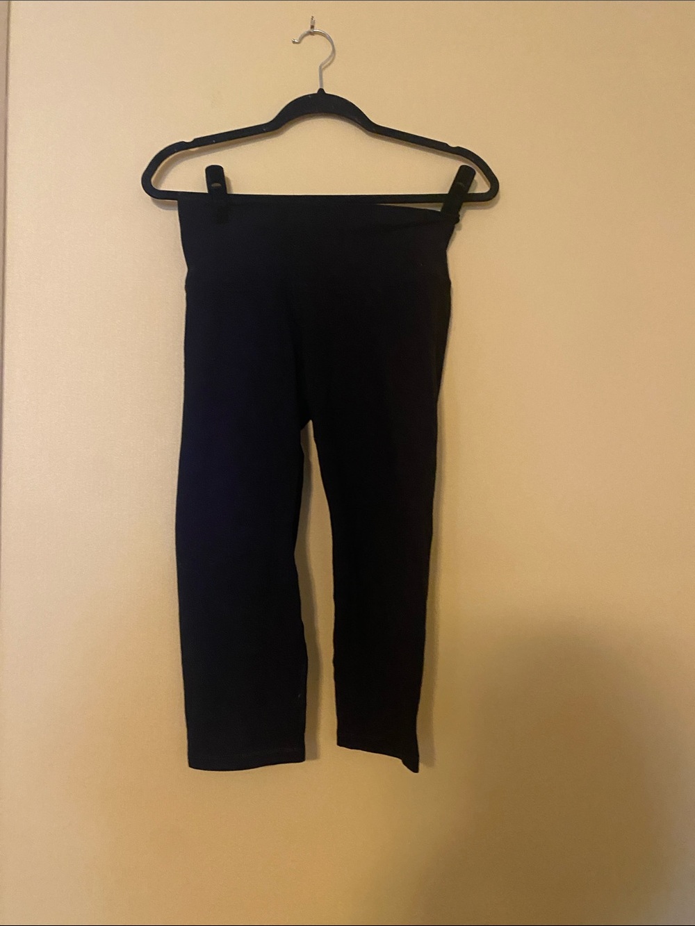 Old Navy Black Capri Leggings